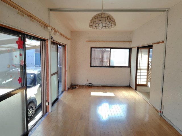 居室・リビング　10.5帖の広いリビングダイニング