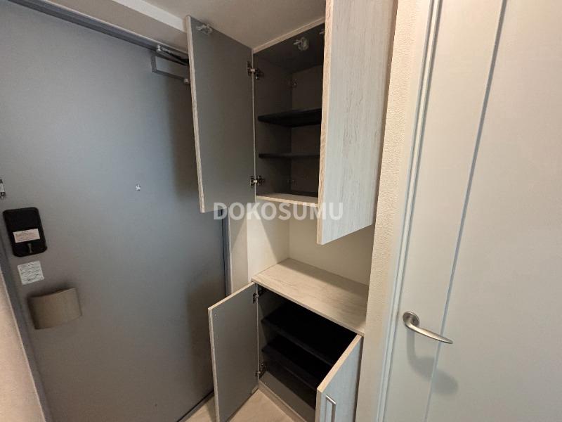 玄関　住まいの顔として相応しい、気品とゆとりのあるエントランス。