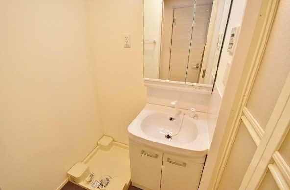 洗面設備　★洗髪洗面化粧台＆室内洗濯機置場★