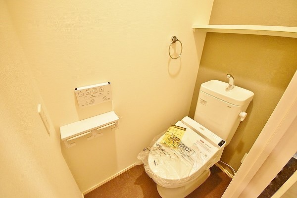 トイレ　★温水洗浄便座付トイレ★