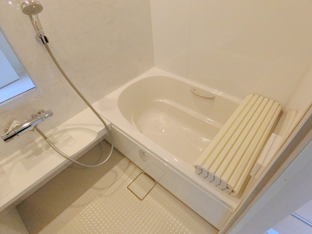 バス・シャワールーム　★追い焚き機能付★