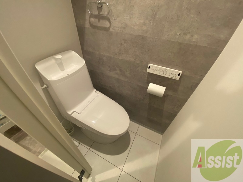 トイレ　こちらはトイレです。清潔感があり、安心して使用できます。