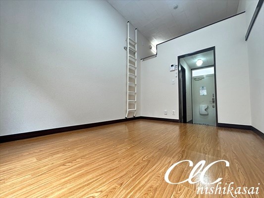 居室・リビング　別号室写真使用