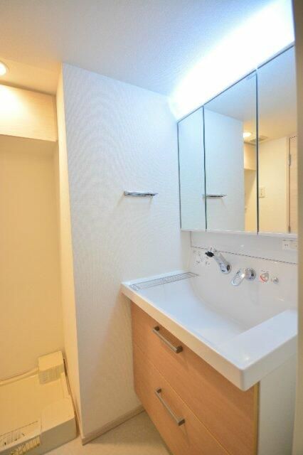 洗面設備　使いやすい洗面所です