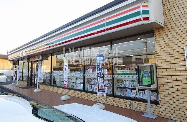 コンビニ　セブンイレブン 水戸中丸町店（コンビニ）まで580m