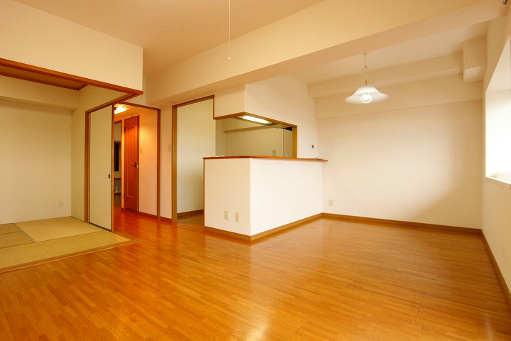 居室・リビング　・別号室参考写真