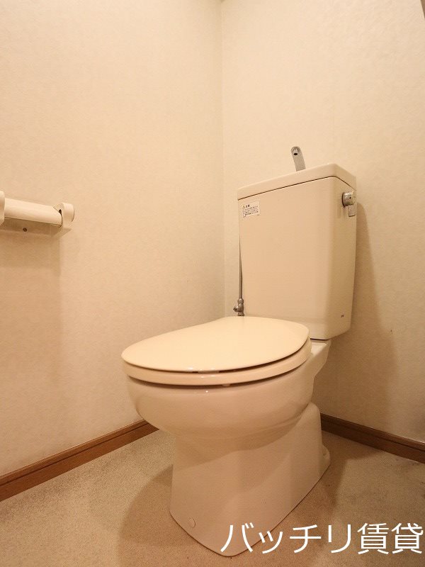 トイレ　別号室イメージの為、現状を優先致します。