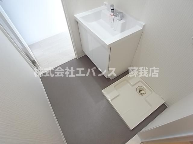 洗面設備　脱衣スペースもあります
