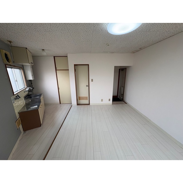 玄関　ホームナビは仲介手数料0円でご紹介致します。