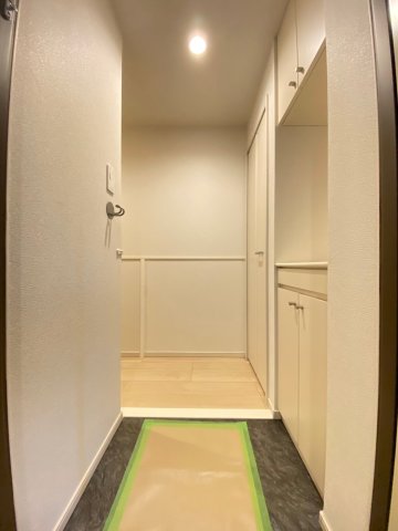 玄関　※参考写真