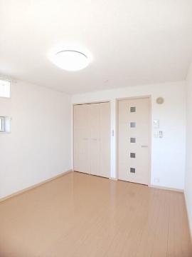 居室・リビング　室内