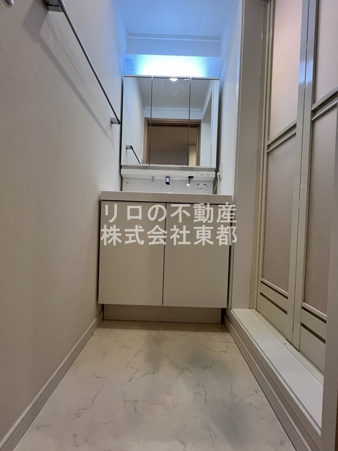 洗面設備　嬉しい洗面台は独立タイプ！