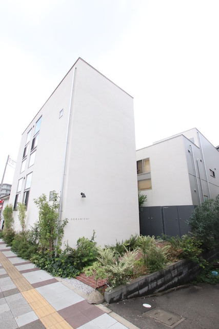 建物外観　★デザイナーズ物件★