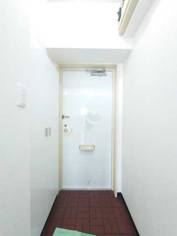 玄関　フロント新代田