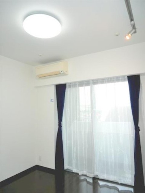 居室・リビング　同仕様写真