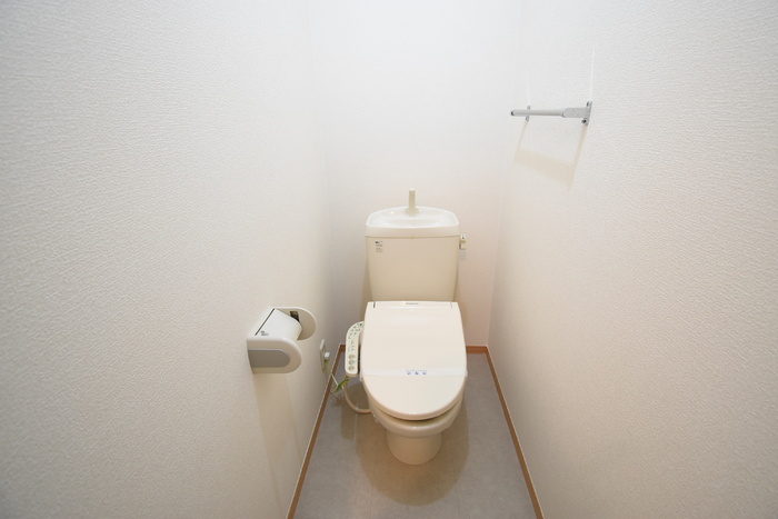 トイレ　温水洗浄暖房便座
