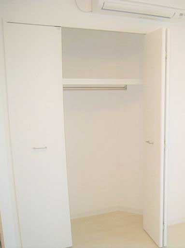 収納　★ハンガーラック付き、上部収納も有り★