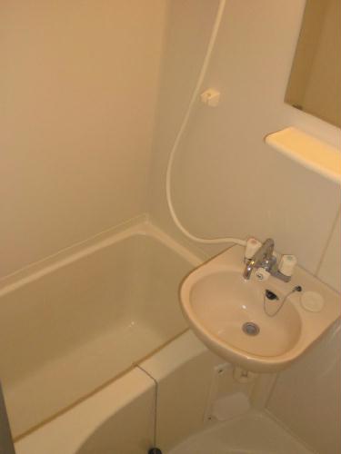 バス・シャワールーム　現況優先