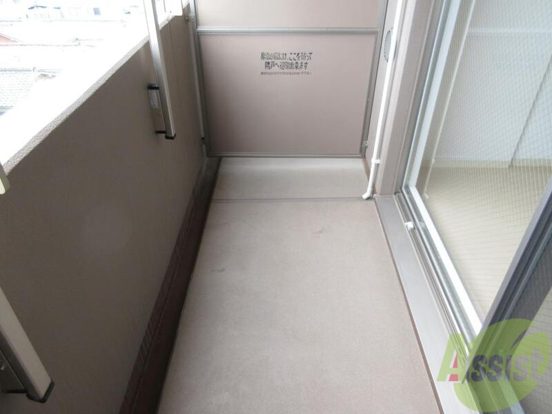 バルコニー　閑静な住宅街で窓も開けたまま寝れますよ！！