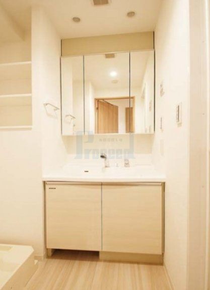 洗面設備　使いやすい独立洗面台☆