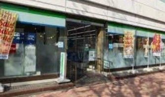 コンビニ　ファミリーマート神楽坂一丁目店（コンビニ）まで310m