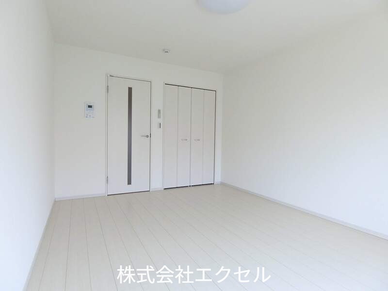 居室・リビング　8.2畳の広々としたお部屋です。