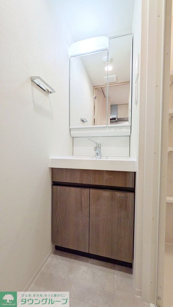 洗面設備　323号室参考写真