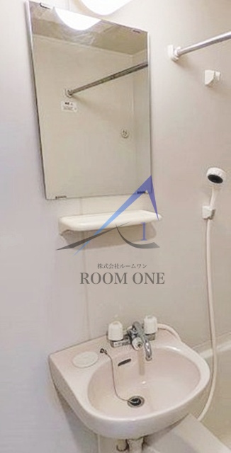 洗面設備　洗面台です。