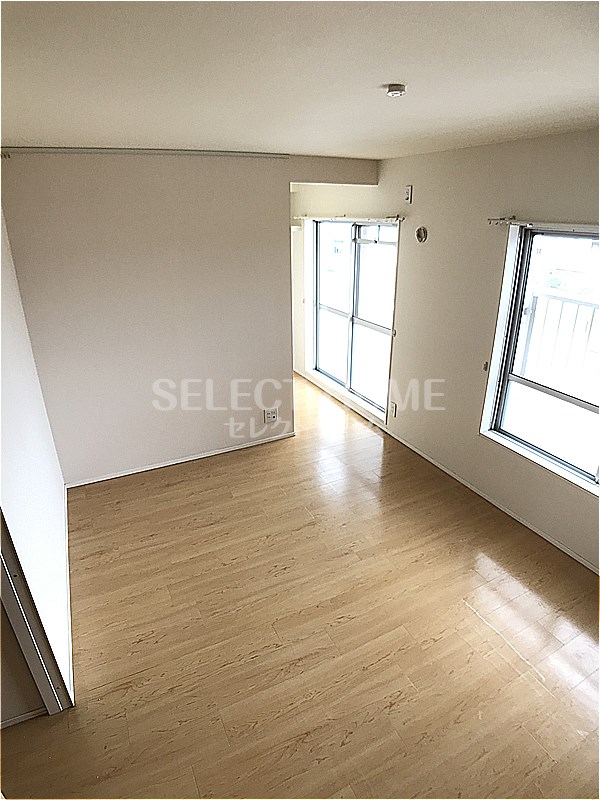 その他部屋・スペース　広くて明るい寝室