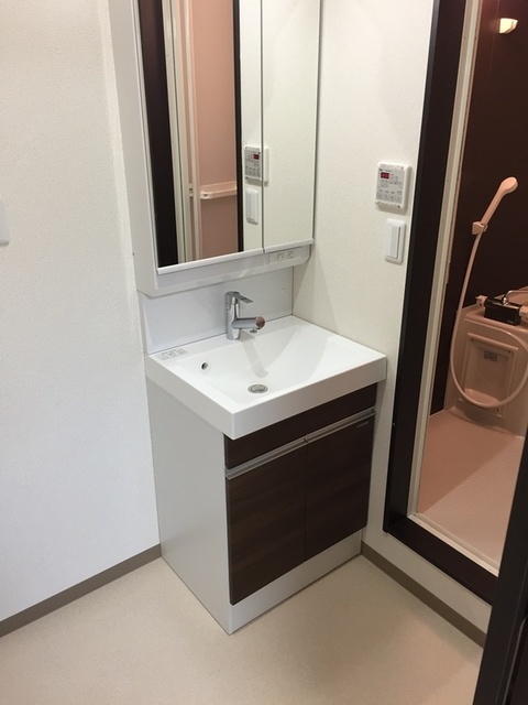 洗面設備　同仕様