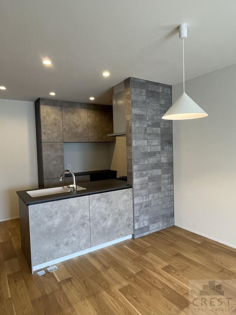 キッチン　玄関