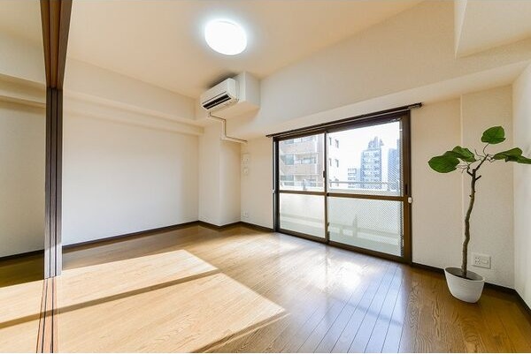 居室・リビング　※写真は同じマンションの違う部屋のものになります。