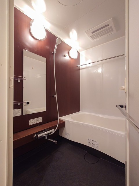 バス・シャワールーム　※写真は同タイプ住戸です。