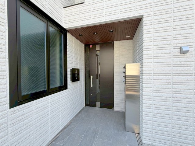 エントランス　★オートロック★宅配ボックス★