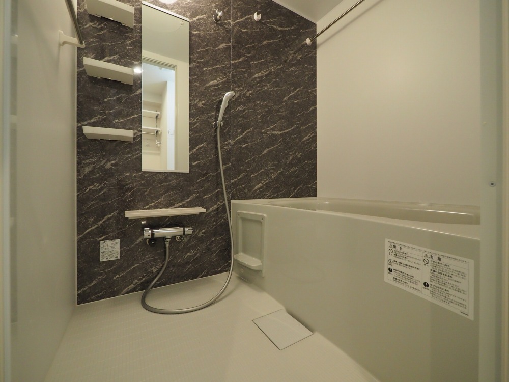 バス・シャワールーム　ゆったり過ごせるお風呂です