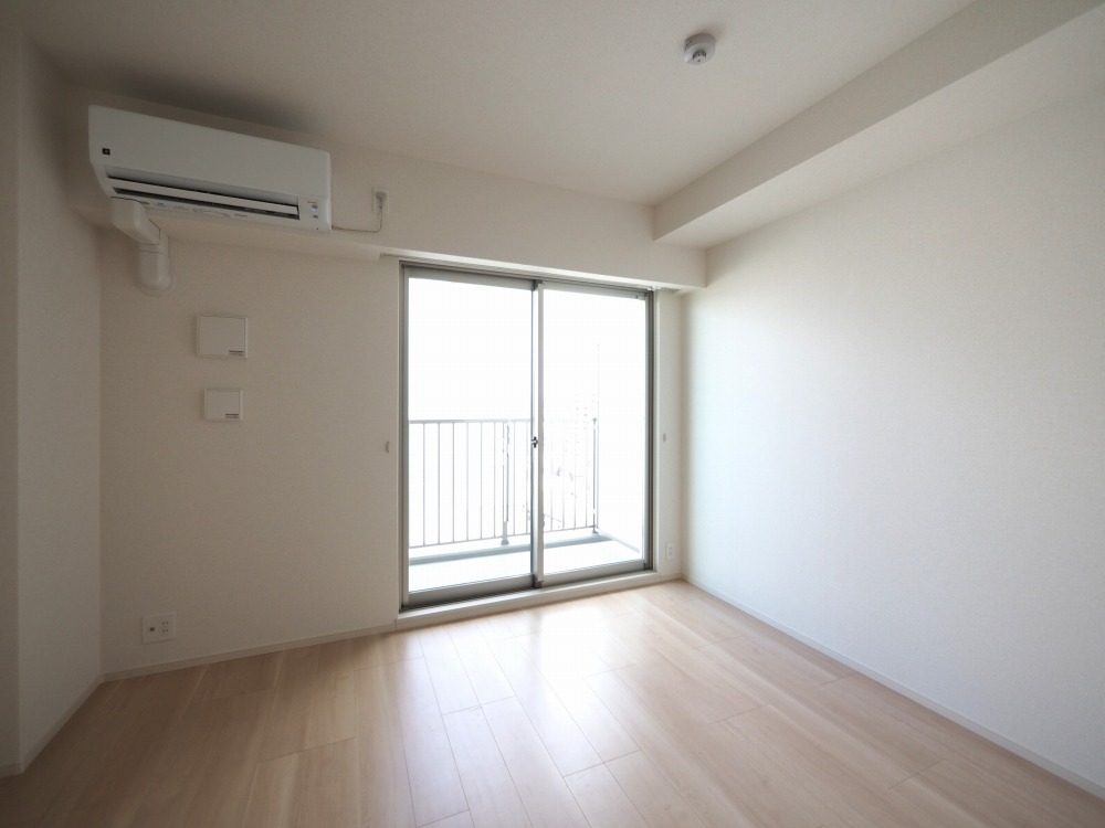 居室・リビング　広々とした洋室です