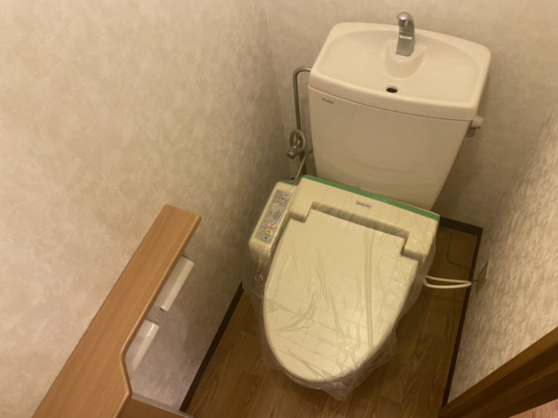 トイレ　リビング