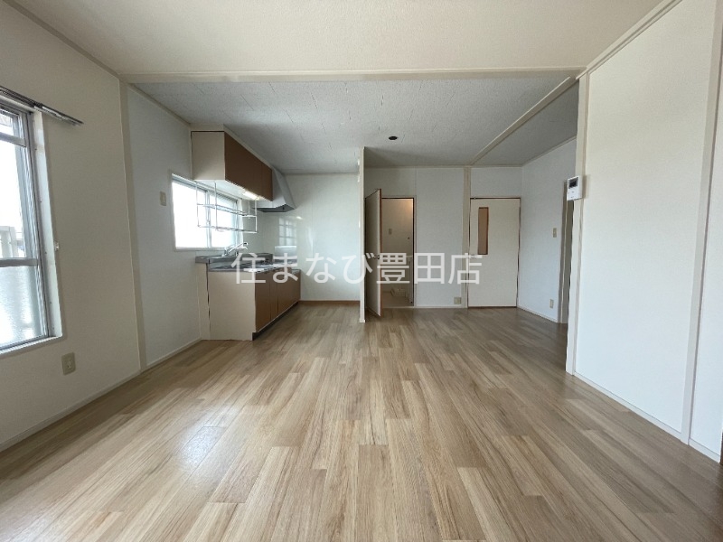 居室・リビング　同型別部屋写真