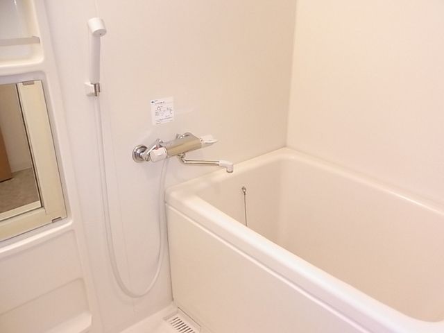 バス・シャワールーム　追い焚き機能付きバス