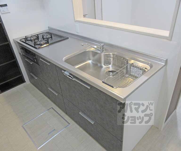 キッチン　対面のシステムキッチンですね～