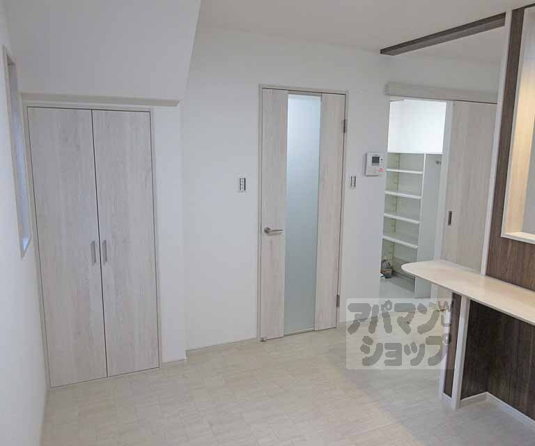 居室・リビング　キレイにリノベーションされた戸建物件ですよ～