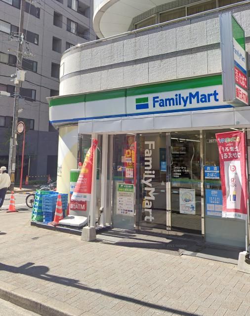 コンビニ　ファミリーマート名古屋栄一丁目店（コンビニ）まで60m