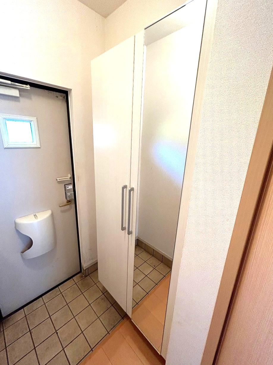 玄関　シューズボックス付き