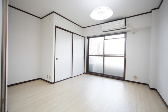 居室・リビング　※別部屋の写真です