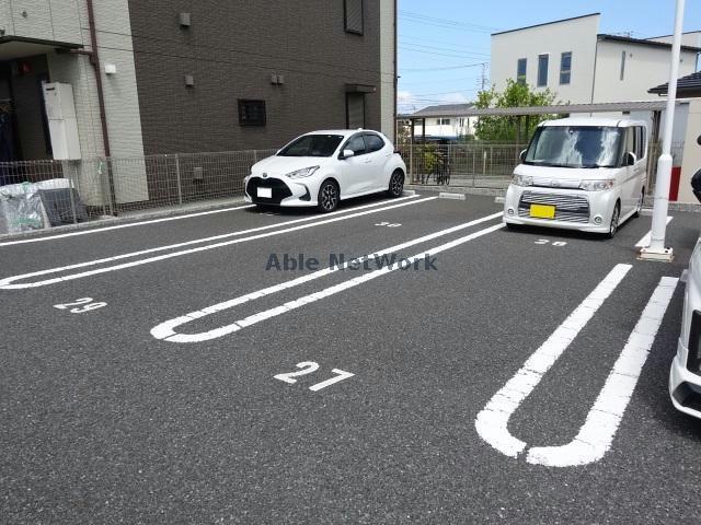 駐車場　駐車場