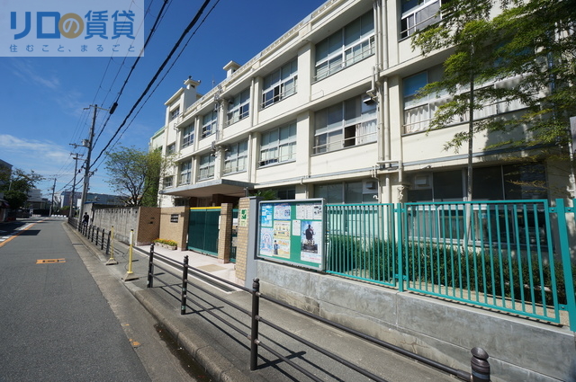 小学校　大阪市立西淡路小学校（小学校）まで553m