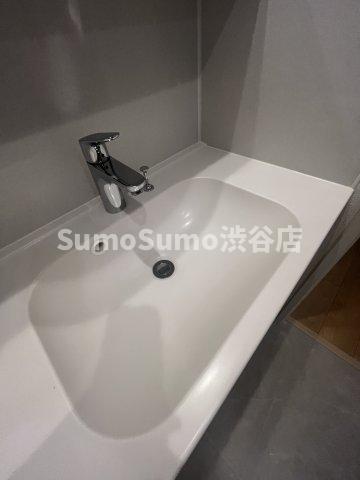 洗面設備　コンパクトで使いやすい洗面所