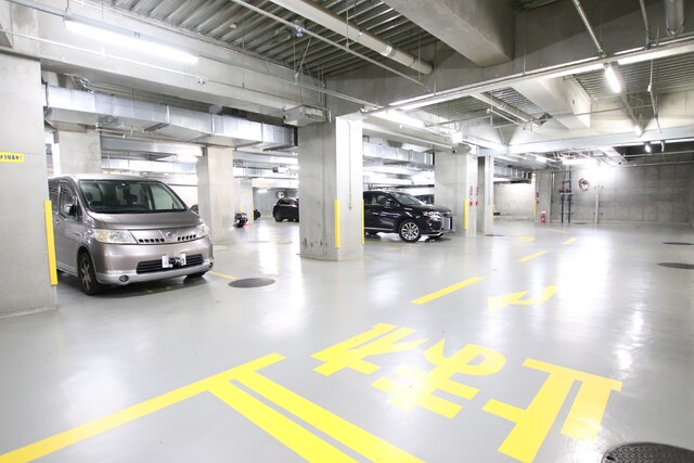 駐車場　★駐車場★（空き状況・使用料等詳細はご確認下さい）