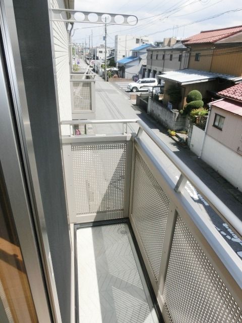 バルコニー　２階はお洗濯物も干せるバルコニー。
