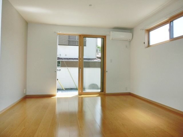 居室・リビング　人気のテラスハウスタイプのお部屋。